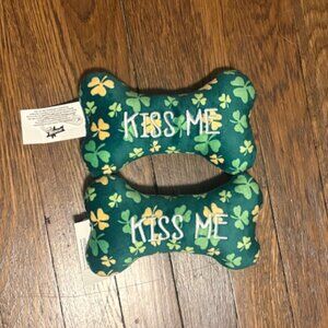 NEW- Set of 2- Kiss Me Squeaky Dog Toy